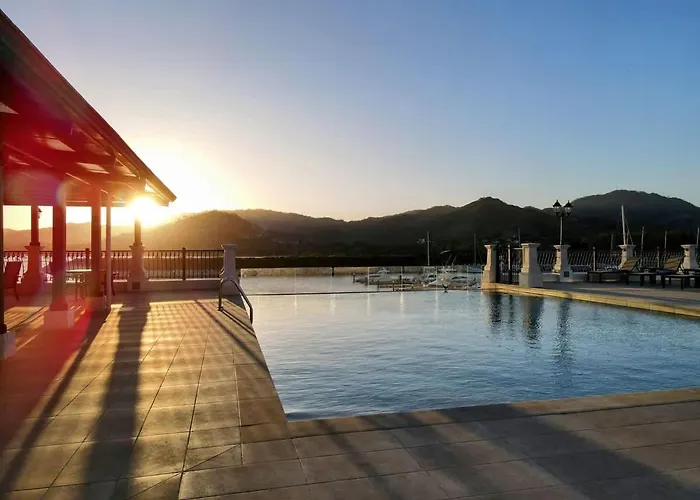 Luxury Penthouse Marina View 3-bedroom *