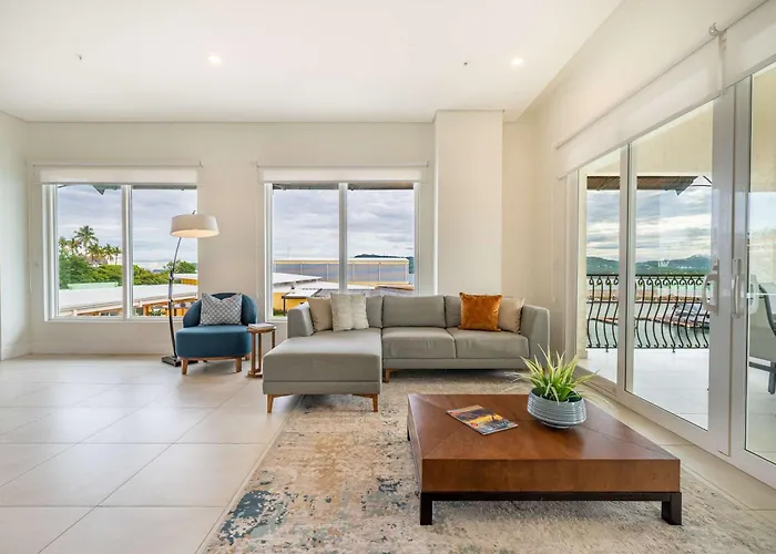 Luxury Penthouse Marina View 3-bedroom Apartamento Playa Flamingo