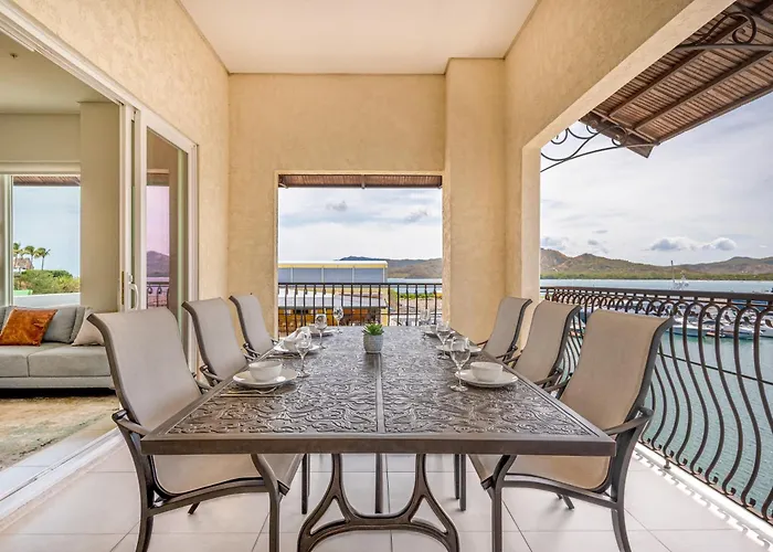 Luxury Penthouse Marina View 3-bedroom * Playa Flamingo