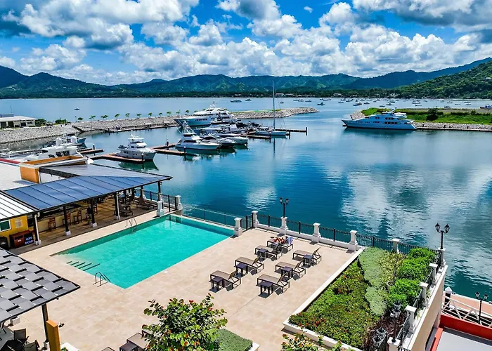 Luxury Penthouse Marina View 3-bedroom *